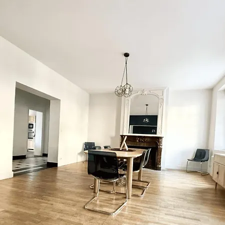 Stunning 230m With Garden In The Center Caen